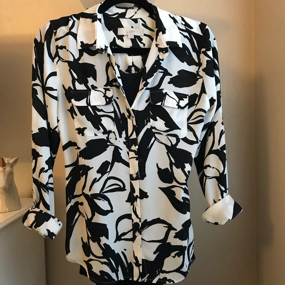 LOFT Tops - Loft button up blouse size small
